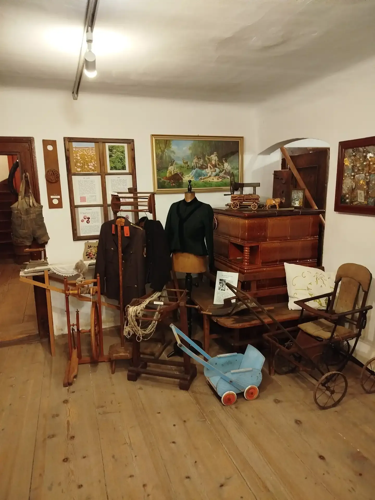 Einblick in die Schauräume des Schneeberg-Museums 3